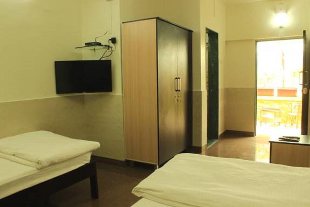 Urban Ville Hotel Pune Esterno foto